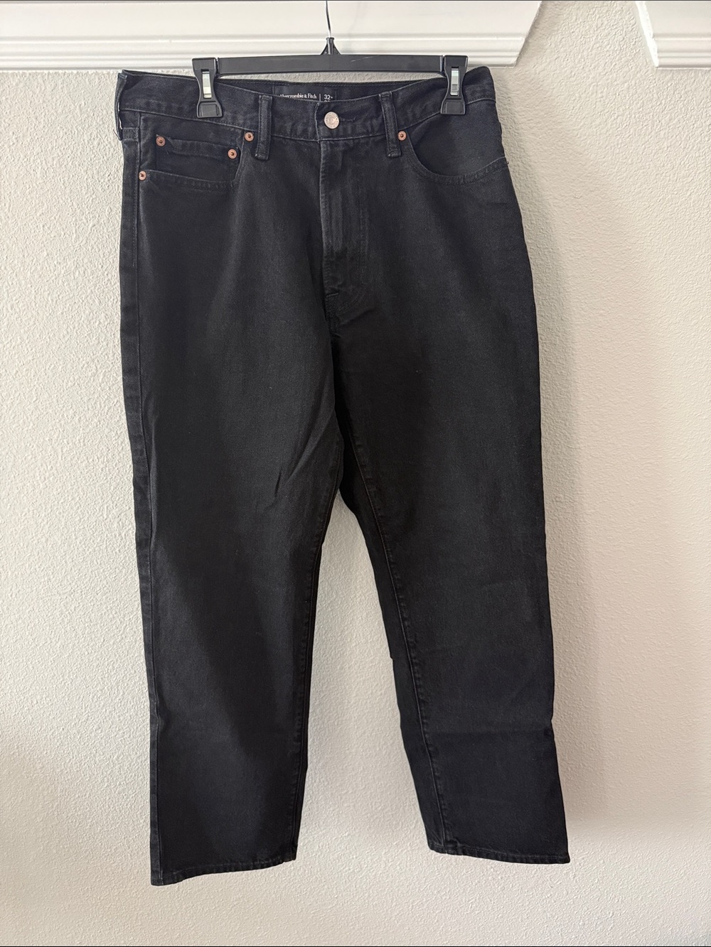 Abercrombie & Fitch Men's Black Relaxed Fit Jeans